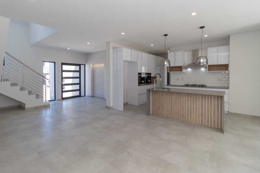 4 Bedroom Property for Sale in Sandown Western Cape